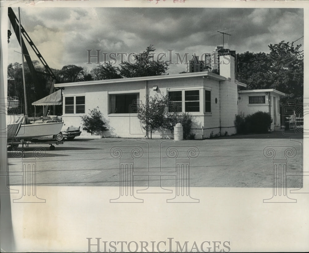 1966 Press Photo Milwaukee Yacht club present clubhouse - mjb55766- Historic Images