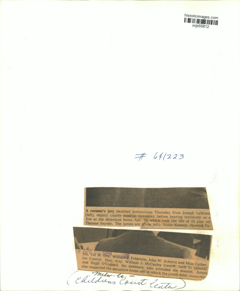 1964 Press Photo Joseph LaMonte gives instructions to coroner's jury, Milwaukee.