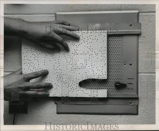 1962 Press Photo Acoustical tile put over "intercom" in confessional, Milwaukee.- Historic Images