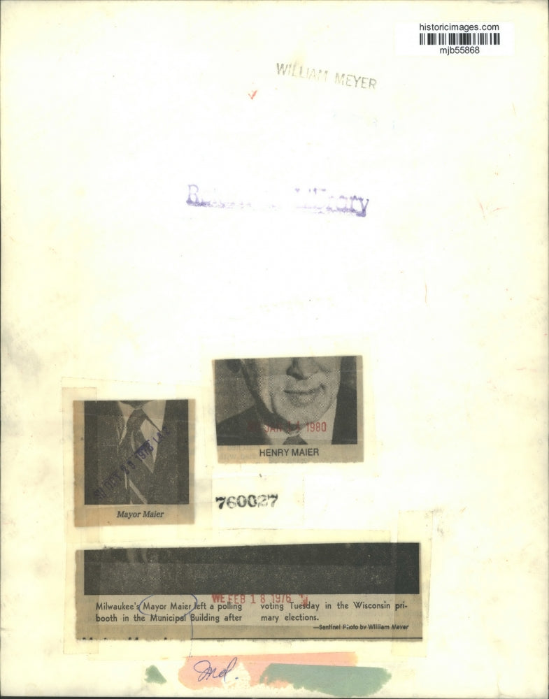 1976 Press Photo Milwaukee Mayor Henry Maier, leaving polling booth - mjb55868