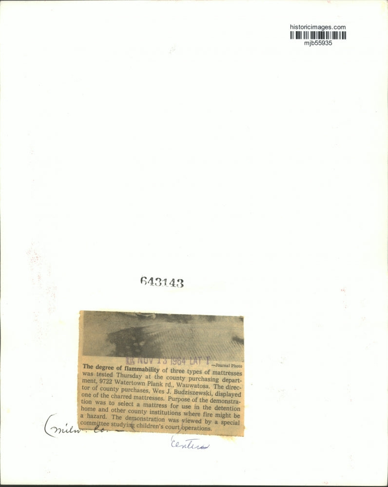 1964 Press Photo Wes J Budziszewski, shows mattress County Purchasing, Wauwatosa