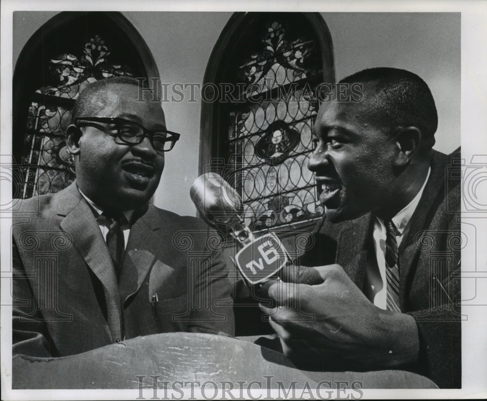 1966 Press Photo Mel Hall during a TV6 Interview- Historic Images