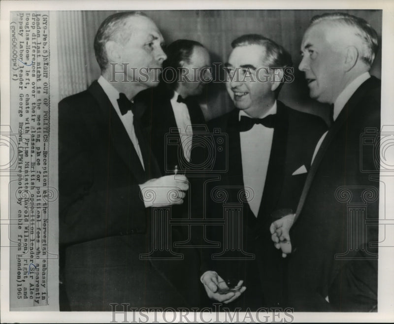 Load image into Gallery viewer, 1965 Press Photo Reception of Norway embassy in Londo. - mjb56300
