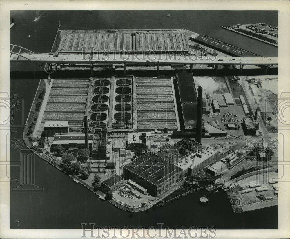 1974 Press Photo Metropolitan Milwaukee Sewage Treatment Plant air views- Historic Images