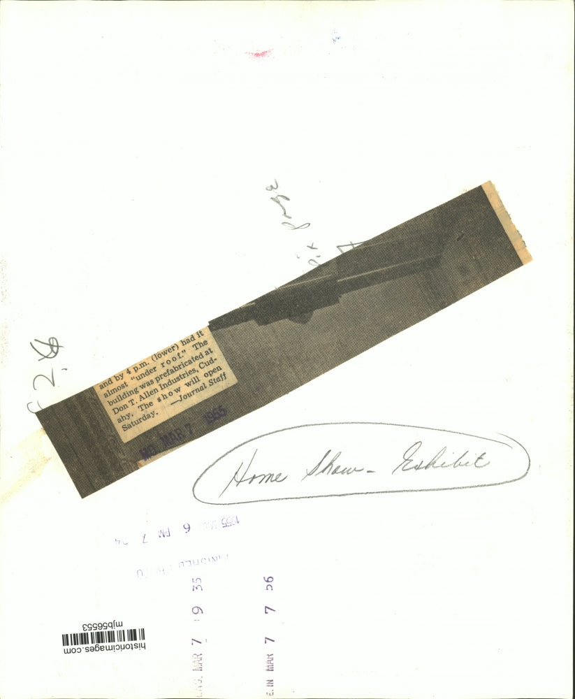 1955 Press Photo Workers prefabricating home for home show exhibit, Cudahy.