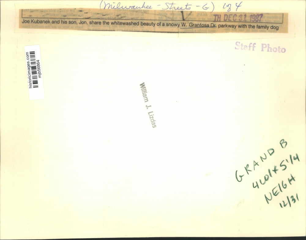 1987 Press Photo Joe Kubanek and on Milwaukee's West Grantosa Drive parkway