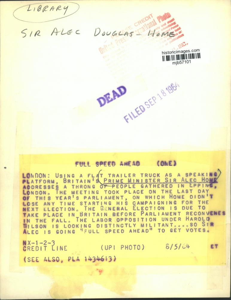 1964 Press Photo Britain's Prime Minister Sir Alec Home talks in Epping, London