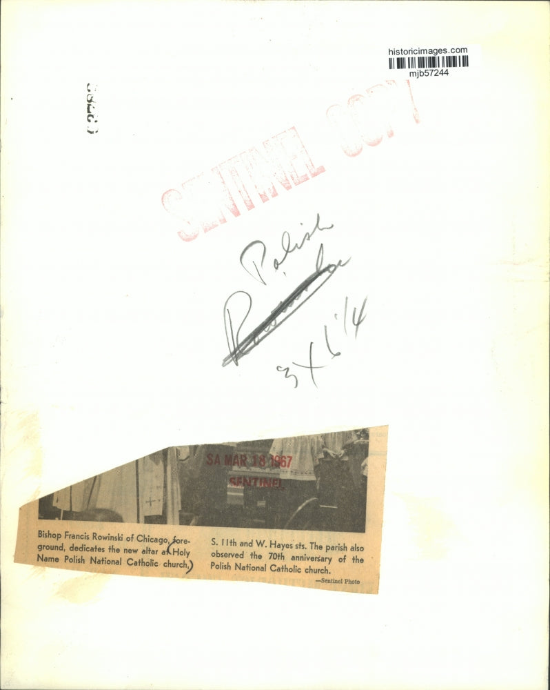 1967 Press Photo Bishop Rowinski Dedicates New Altar At Polish National Church