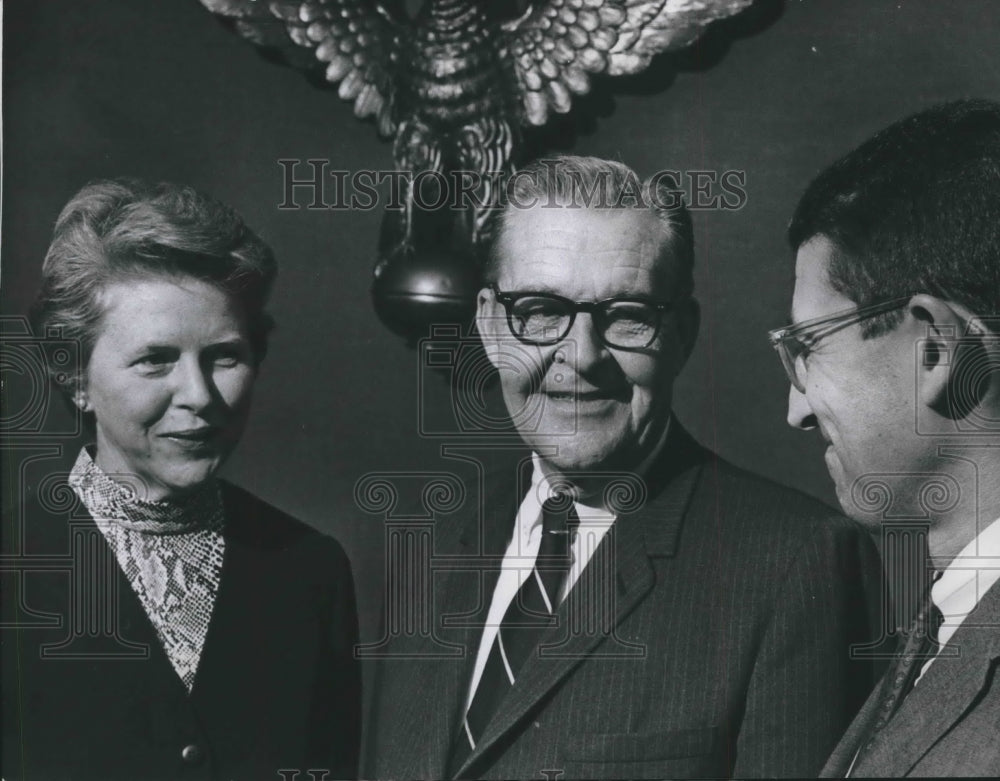 1970 Press Photo John Nuzum and others, First Wisconsin Trust Company