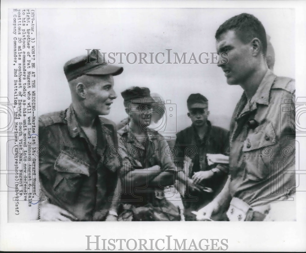 1966 Press Photo Marine 1st Lt. Gerard Nugent with commanders in Viet Nam- Historic Images