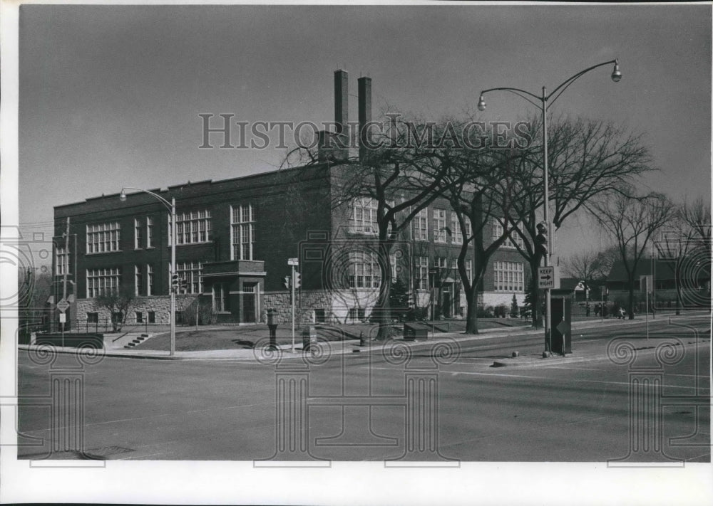 1968 Press Photo Exterior of Hawley Environmental Education School - mjb58179