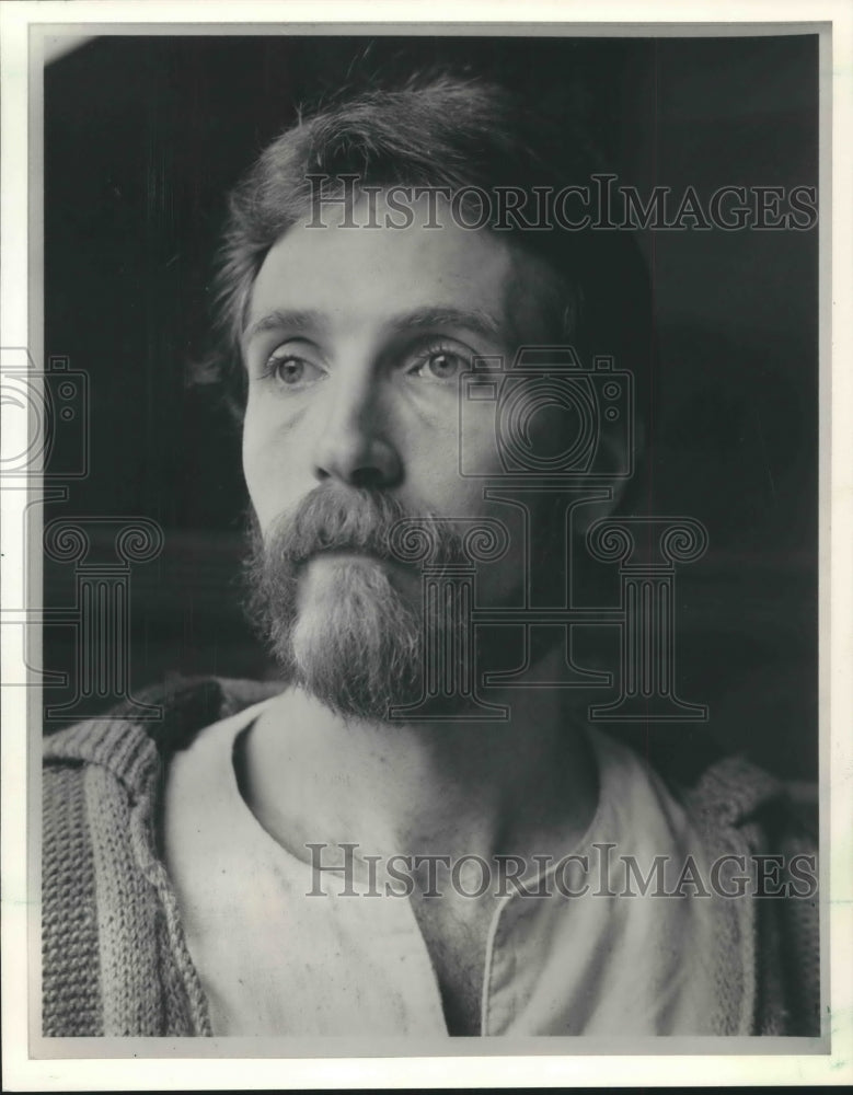 1987 Press Photo Thomas Hansen, Milwaukee theatre performer &amp; costumer- Historic Images