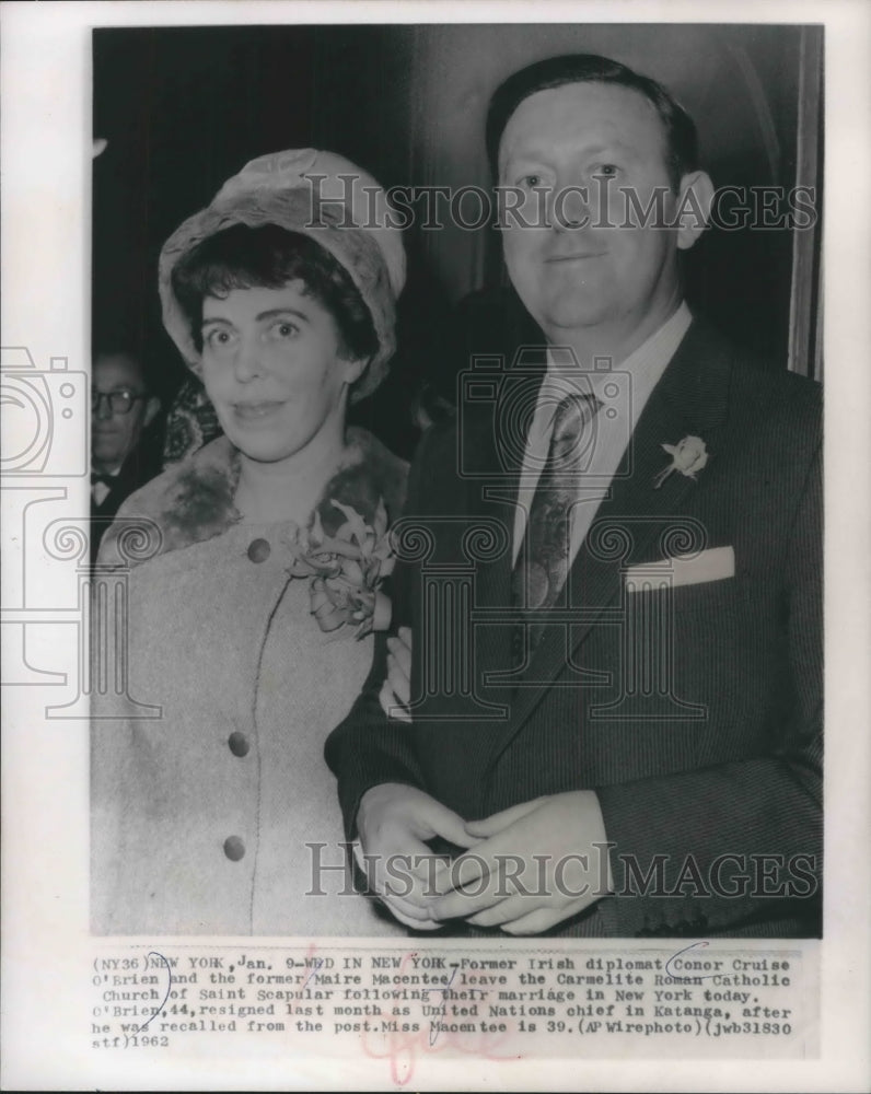 1962 Press Photo Conor Cruise O'Brien Former Irish Diplomat and Maire Macentee