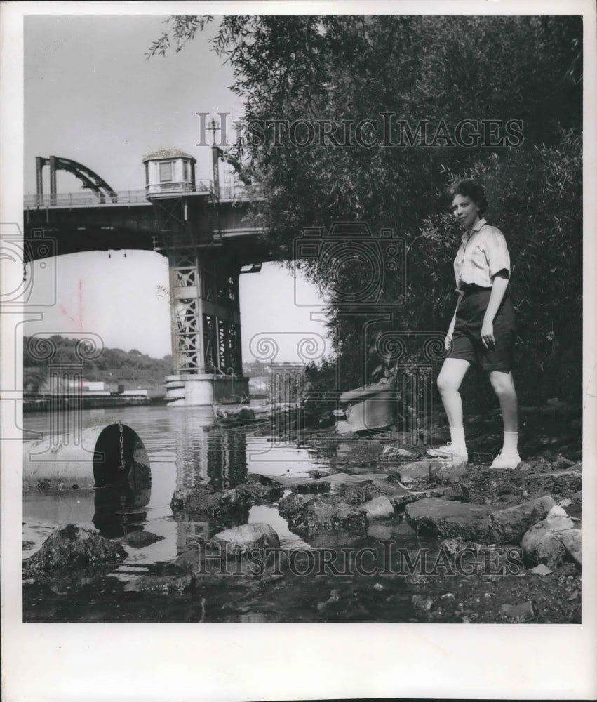 1963 Press Photo Woman Standing by the Milwaukee River in Wisconsin - mjb58545
