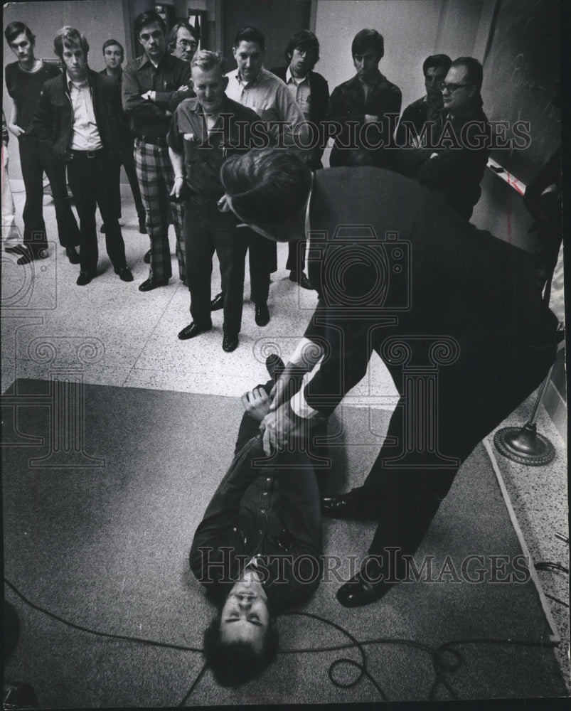 1973 Press Photo Volunteer group fire training at Police Academy, Milwaukee- Historic Images