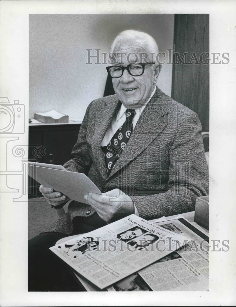 1973 Press Photo Lester L. Hawkes, 82, retired Journalism professor, passed away