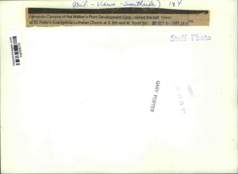 1989 Press Photo Fernando Campos visits St. Peter's Church bell tower, Milwaukee