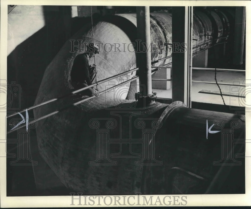 1939 Press Photo Milwaukee Filtration Plant, interior - mjb59359- Historic Images