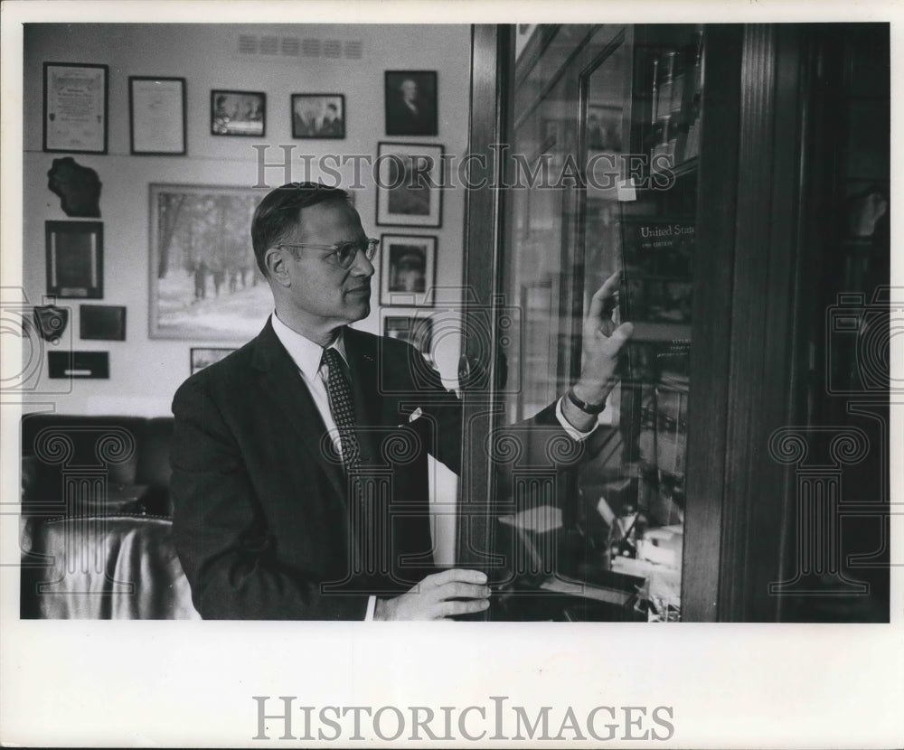 1963 Press Photo  Henry Reuss, Milwaukee Congressman - Historic Images