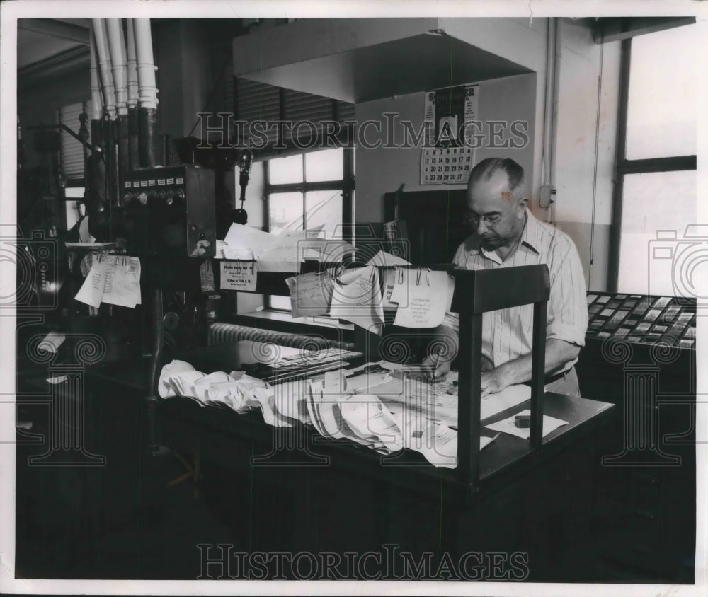 1953 Press Photo The Milwaukee Journal Composing Department - mjb60987