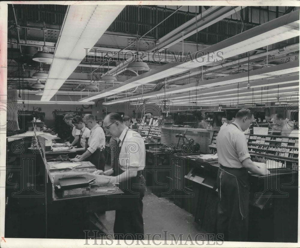 1952 Press Photo Men at Work in The Milwaukee Journal Composing Department- Historic Images