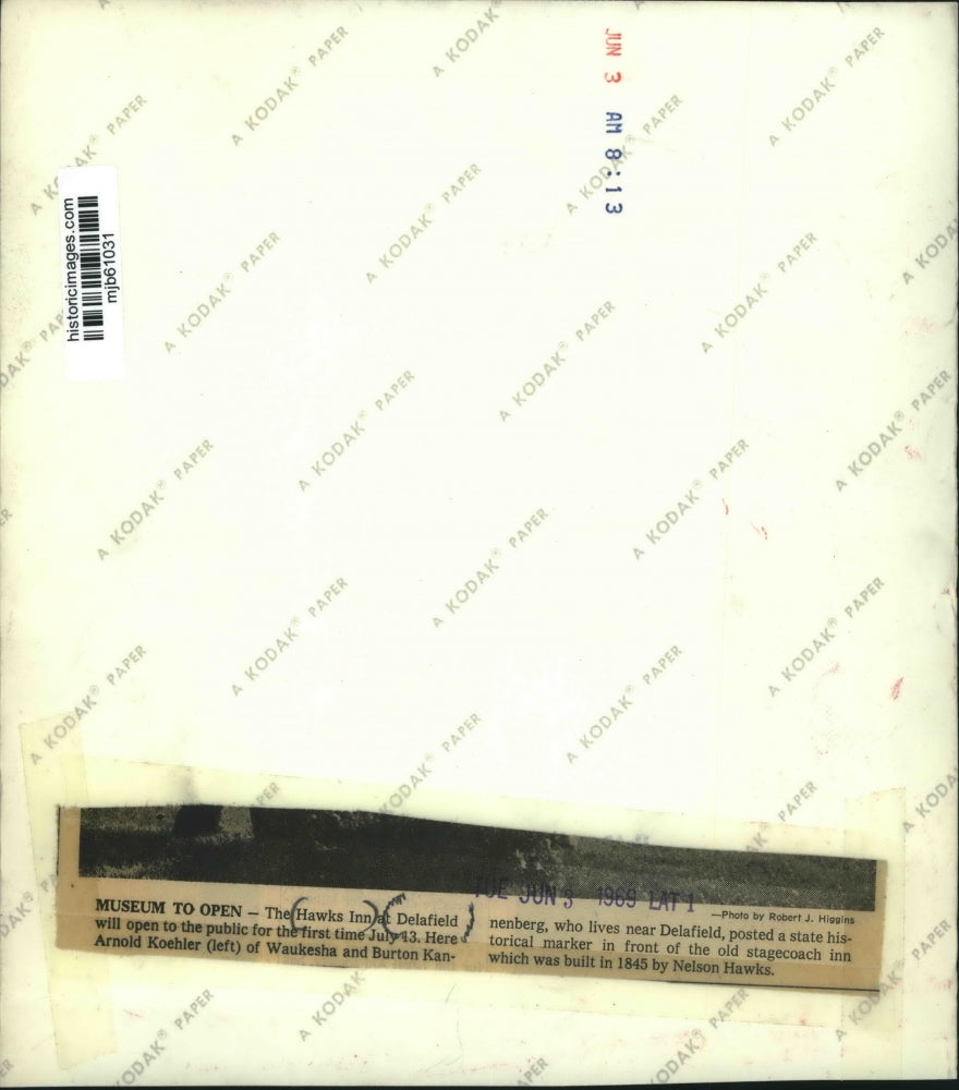 1969 Press Photo Arnold Koehler and Burton Kanenberg, Hawks Inn, Delafield