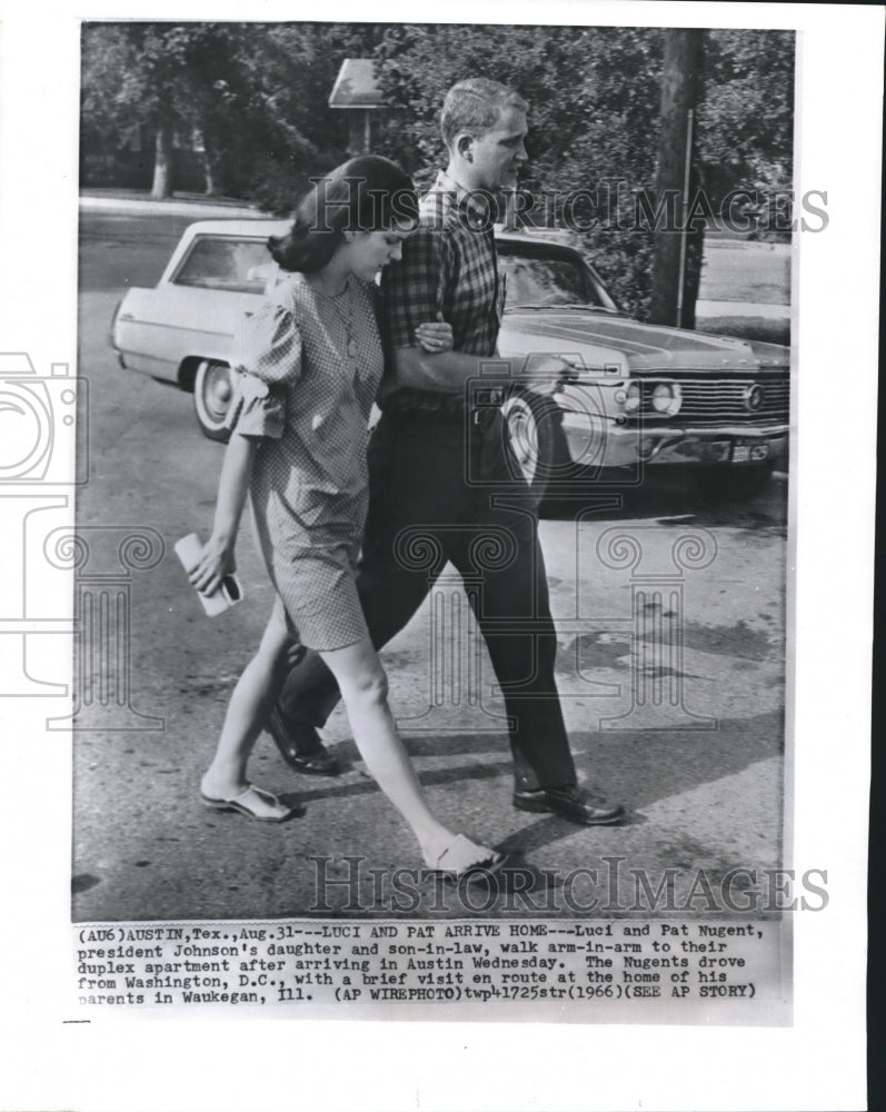 1966 Press Photo President Johnson's Daughter and Son-in-Law in Austin, Texas- Historic Images