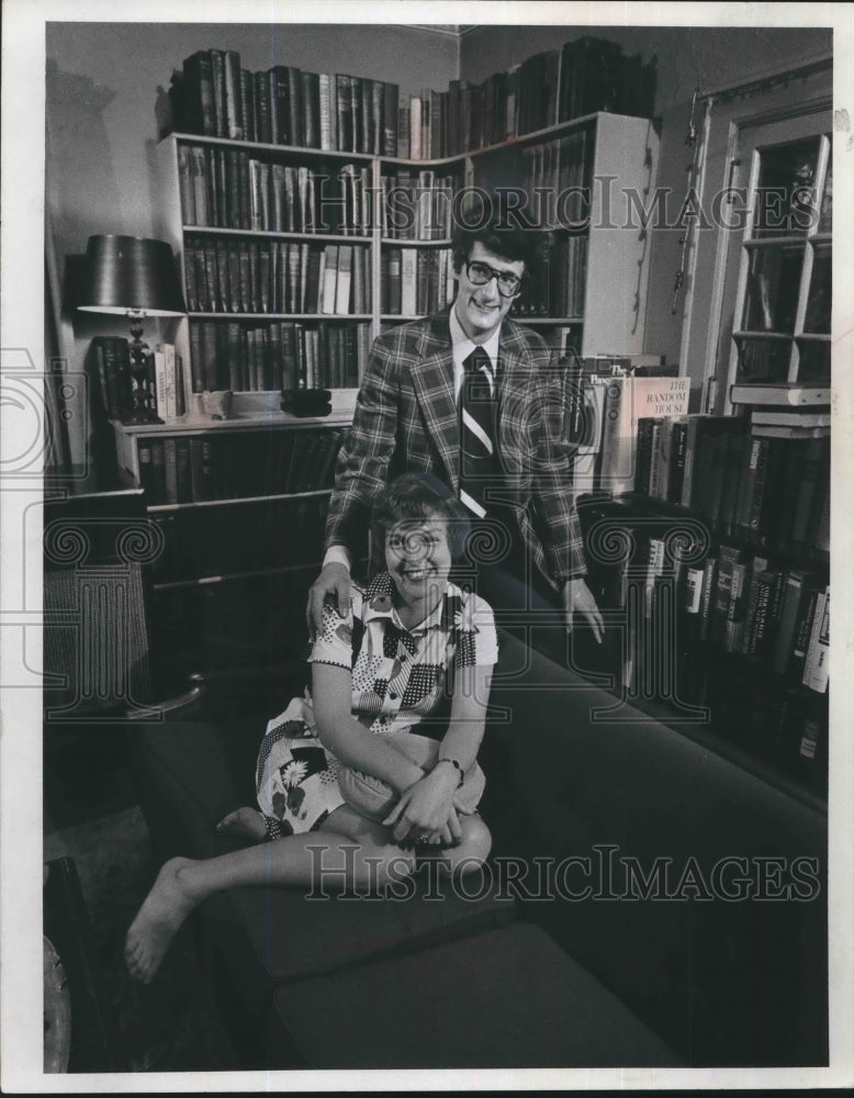 1974 Press Photo Jon and (wife) Mary Reddin are both attorneys in Milwaukee.