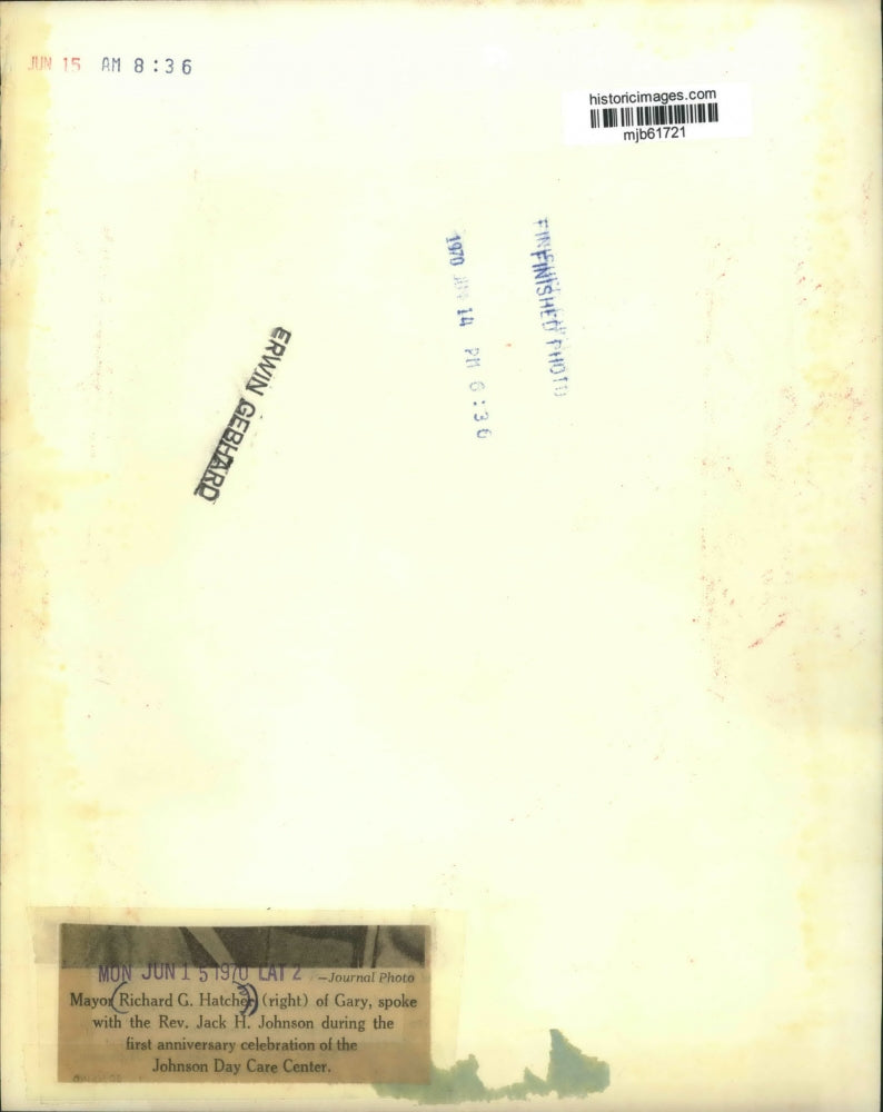 1970 Press Photo Mayor Hatcher of Gary, spoke with Reverend Jack Johnson.