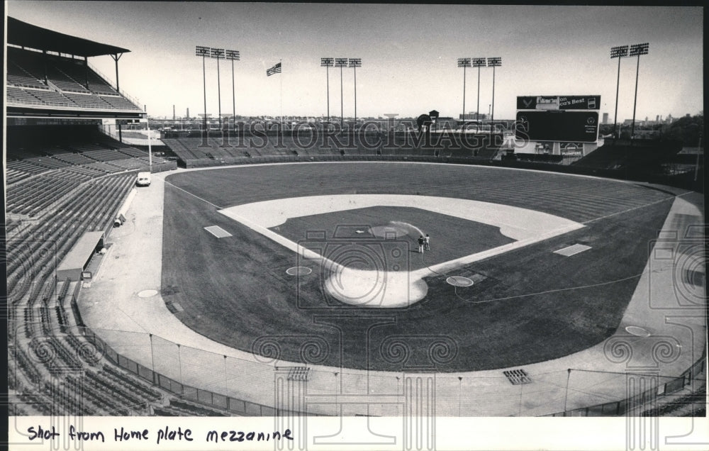 1984 Press Photo looking Out From Home Plate Mezzanine At Milwaukee Stadium- Historic Images