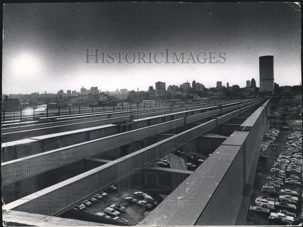 1973 Press Photo View of Skyline From the Uncompleted Harbor Bridge In Milwaukee