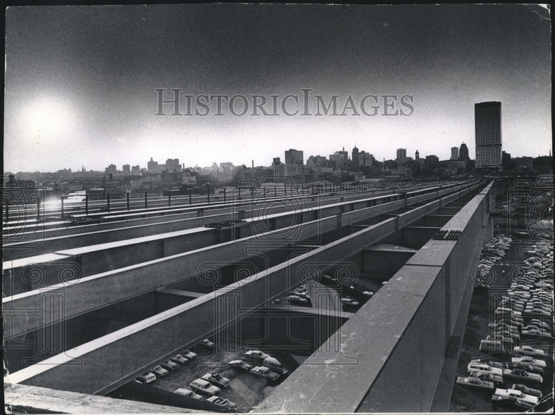 Load image into Gallery viewer, 1973 Press Photo View of Skyline From the Uncompleted Harbor Bridge In Milwaukee
