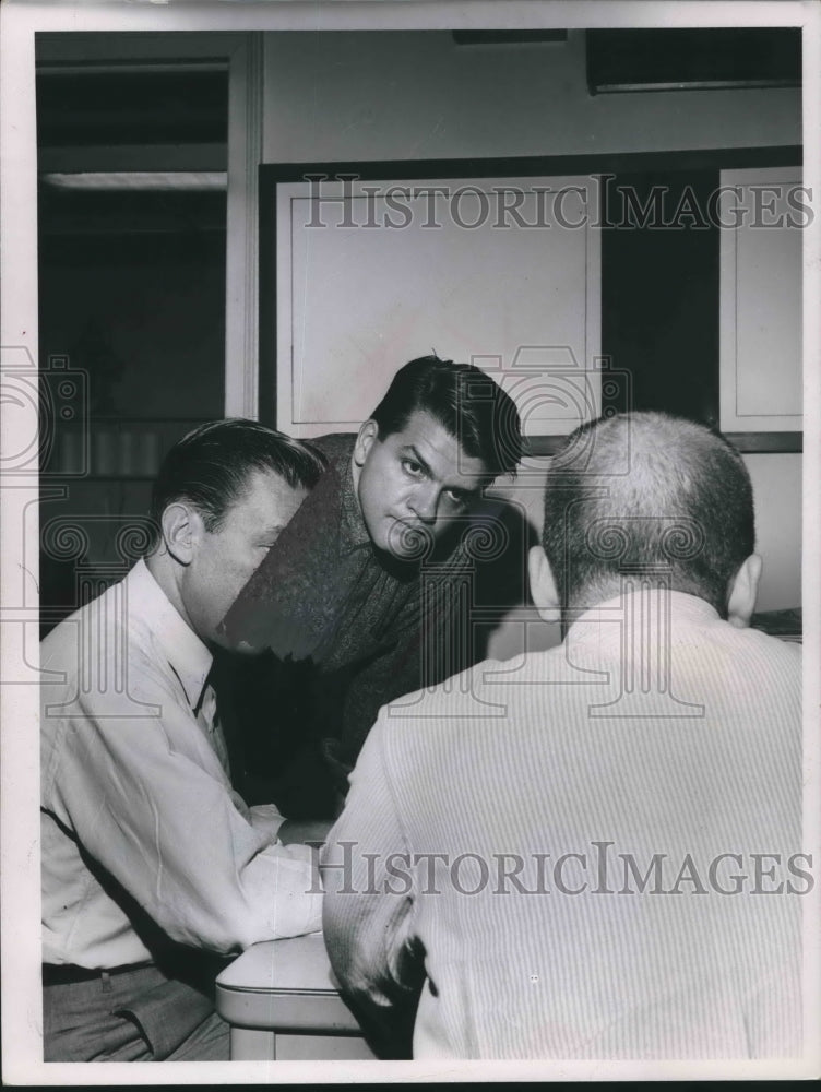 1966 Press Photo Milwaukee channel 18, Ed Herbert and Mike Wallace - mjb62661