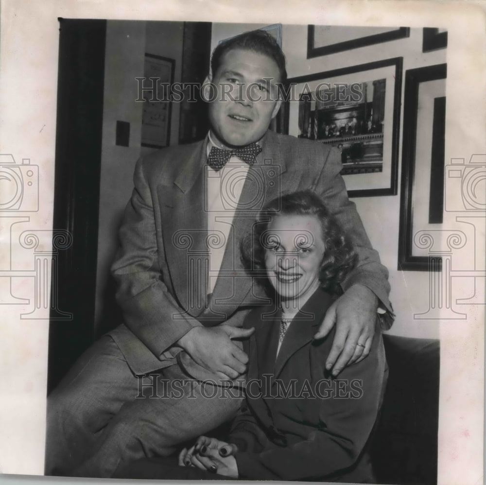 1951 Press Photo Jerry Nuzum Of The Pittsburgh Steelers Faces Murder Charges