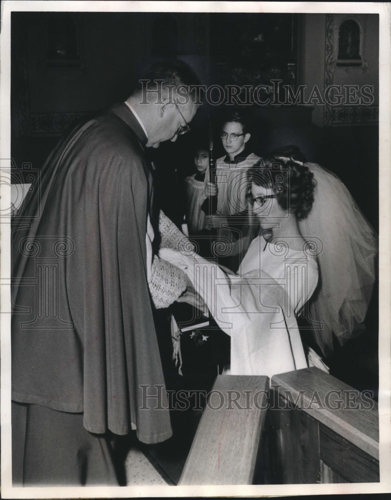 Load image into Gallery viewer, 1964 Press Photo Habit given to Barbara Kiefer by Msgr. Ralph Alstadt, Milwaukee
