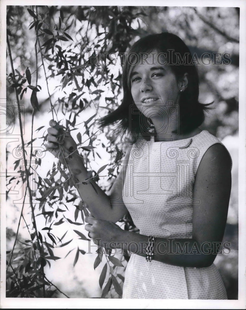 1970 Press Photo Miss Susan Harnischfeger was introduced informally Pine Lake