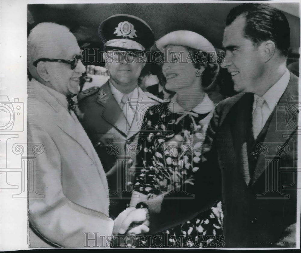 1958 Press Photo Vice President Nixon at the Rio de Janeiro airport - mjb63475- Historic Images