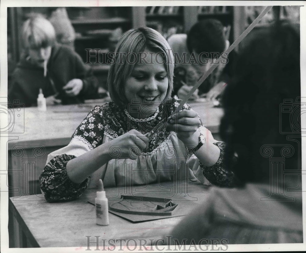 1976 Press Photo Art Class at Walker Junior High School in Milwaukee, Wisconsin