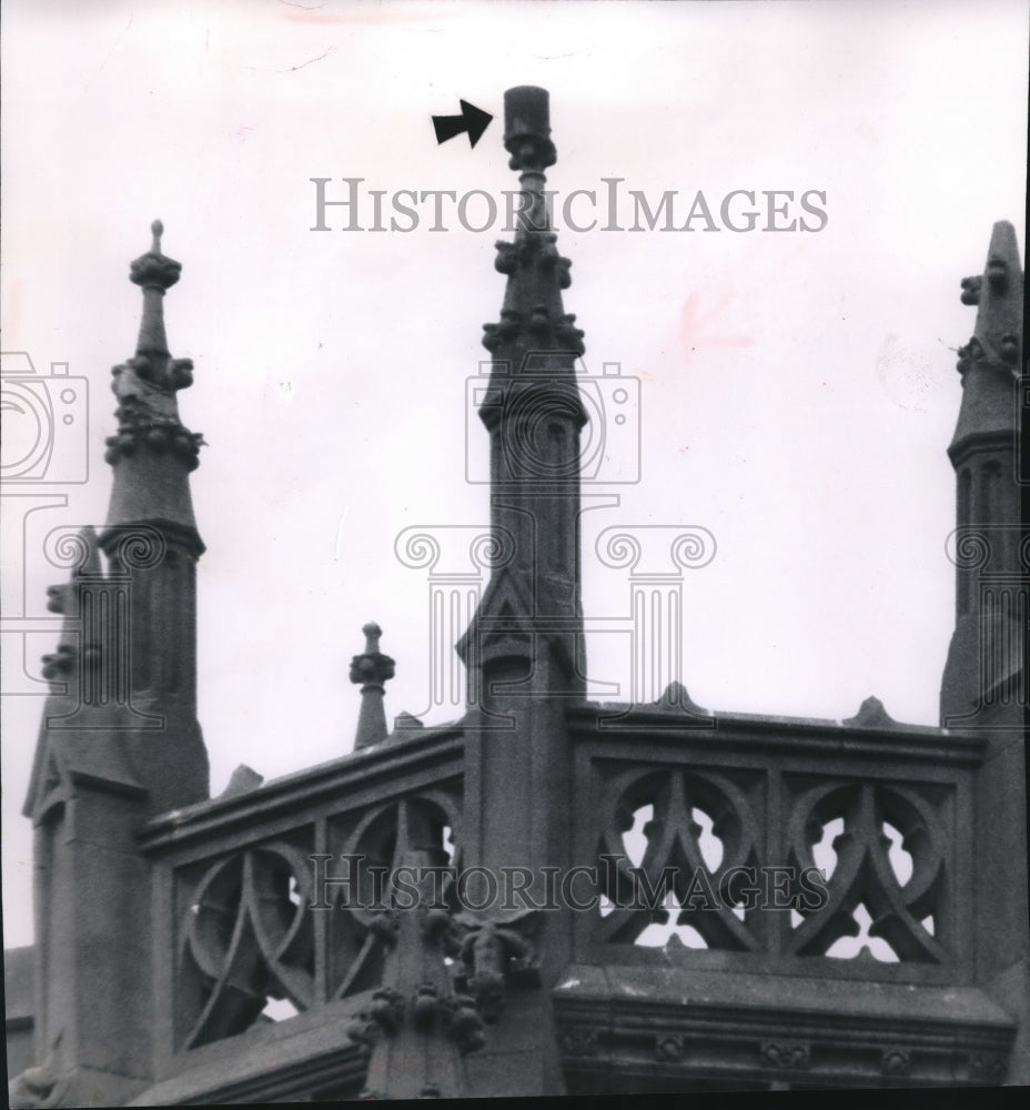 1963 Press Photo View of bucket atop the Marquette University Science Building