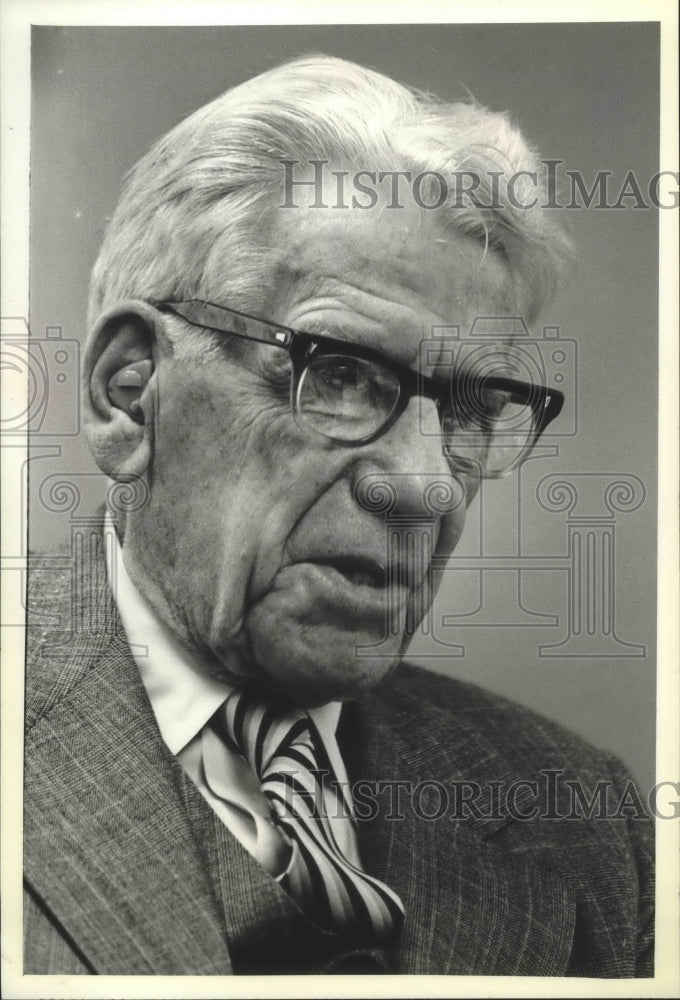 1989 Press Photo William J. Gerde, a prominent Milwaukee Industrialist.- Historic Images