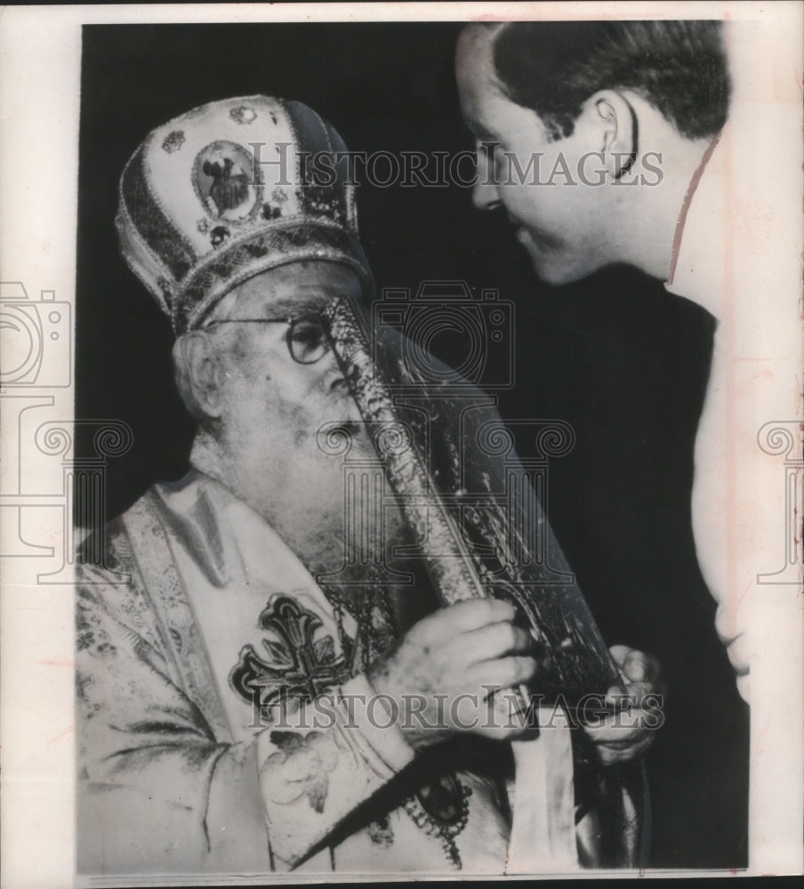 1965 Press Photo King Constantine of Greece at church service, Corfu - mjb64711