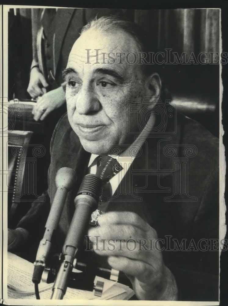 1977 Press Photo Rep Henry B Gonzalez in Washington - Historic Images