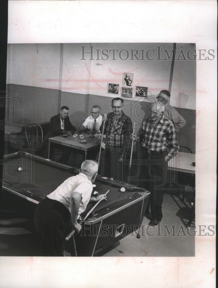 Load image into Gallery viewer, 1964 Press Photo A lively pool game at the Golden Age Center - mjb65466
