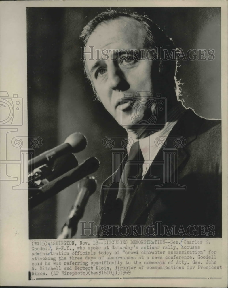 1969 Press Photo Senator Charles E. Goodell gives speech against administration.- Historic Images