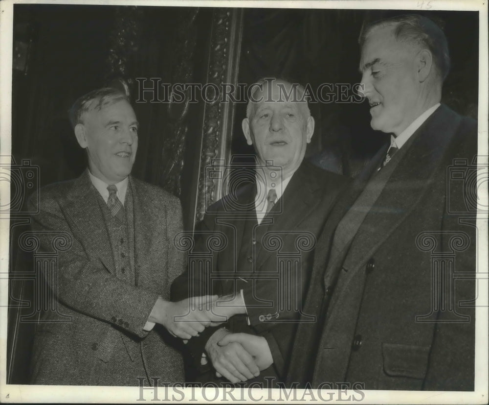 1943 Press Photo  Acting governors son wish him success in office. Wisconsin- Historic Images