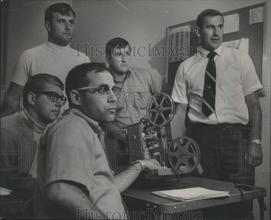 1970 Press Photo UWM head football coach Jerry Golembiewski - mjb65849