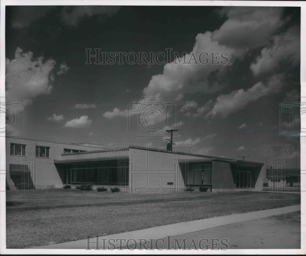 1956 Press Photo New Refectory at Northwestern College in Watertown, Wisconsin- Historic Images