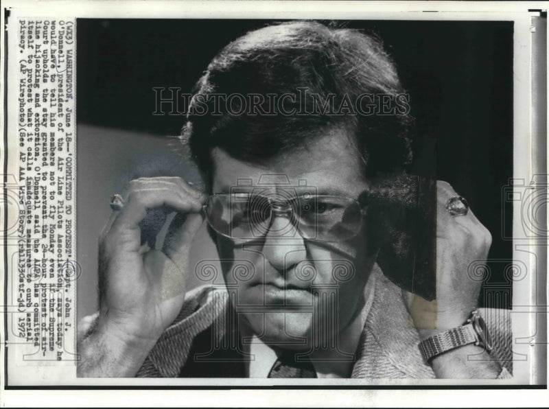 Load image into Gallery viewer, 1972 Press Photo Capt. John J. O'Donnell, president, Air Line Pilots Association
