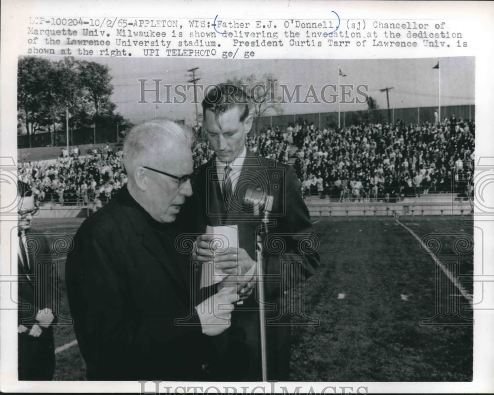 1965 Press Photo Father E.J. O&#39;Donnell Delivers Invocation at Stadium Dedication- Historic Images