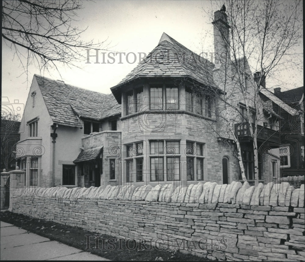 1983 Press Photo Milwaukee Harrison home inspired by The Cotswold Cottages- Historic Images